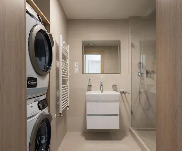 S Vyhladom Na Hrad * 브라티슬라바